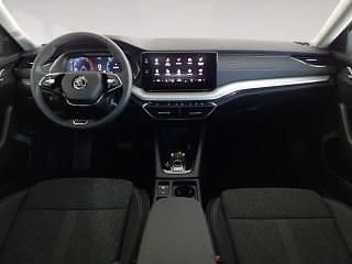 Usado Skoda Octavia Selection 150 CV (110 kW) 2025 Gris Familiar