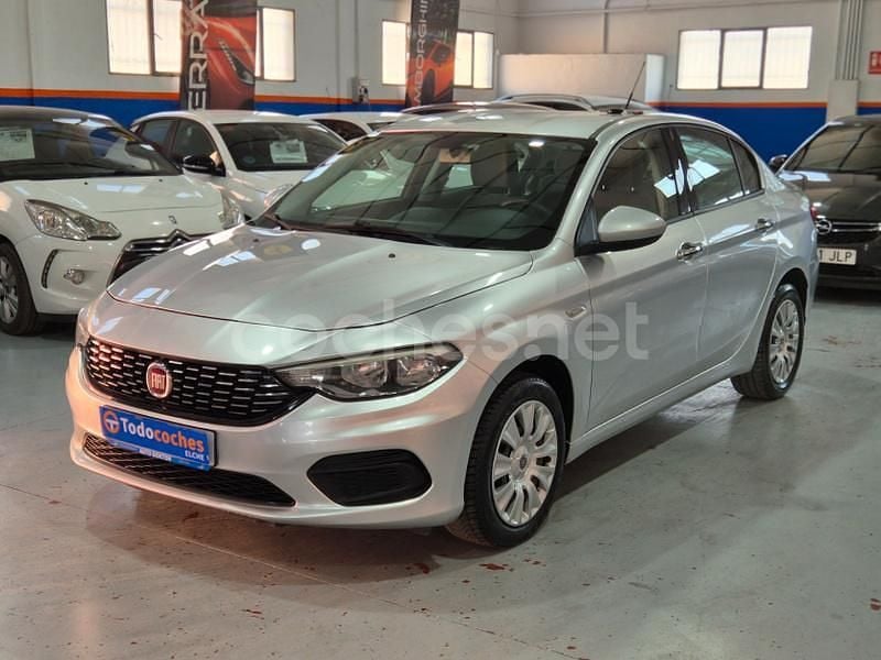 Gris / plata Usado 2017 Fiat Tipo Business Familiar | 9999 € (Precio justo) - Imagen 1/4