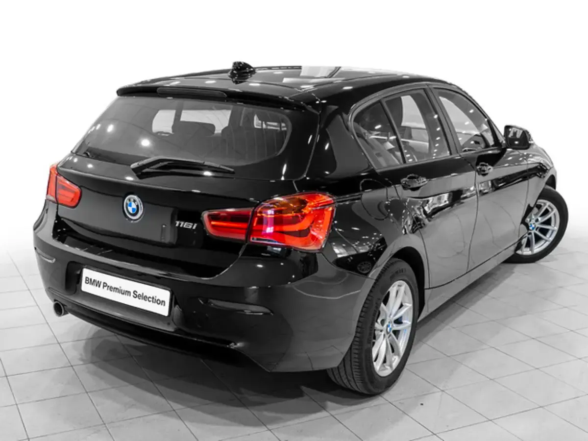 Usado BMW 116 109 CV (80 kW) 2019 Negro Utilitario