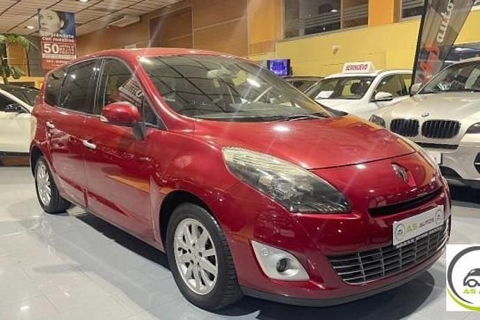 Usado Renault Scénic III Dynamique 106 CV (77 kW) 2010