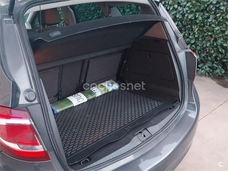 Usado Opel Meriva Selective 120 CV (88 kW) 2016 Negro Monovolumen