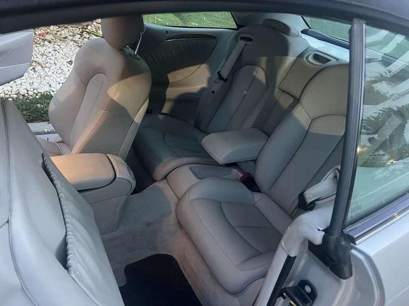Usado Mercedes CLK200 218 CV (160 kW) 2003 Plateado Descapotable