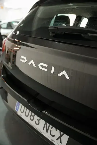 Usado Dacia Sandero Expression 101 CV (74 kW) 2025 Negro Berlina