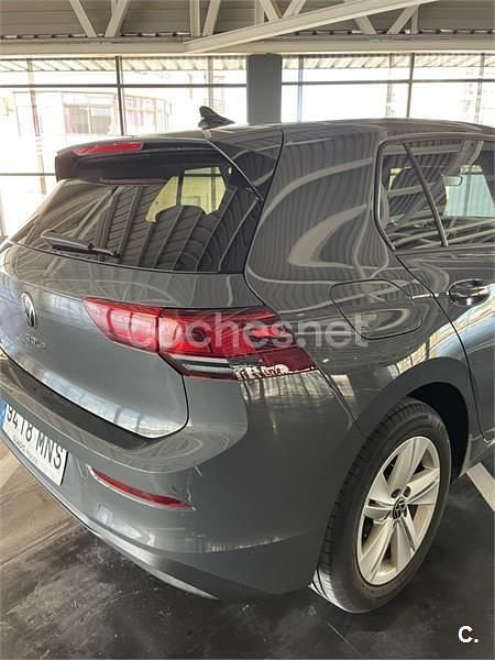Usado VW Golf VIII 115 CV (84 kW) 2024 Gris / plata Berlina