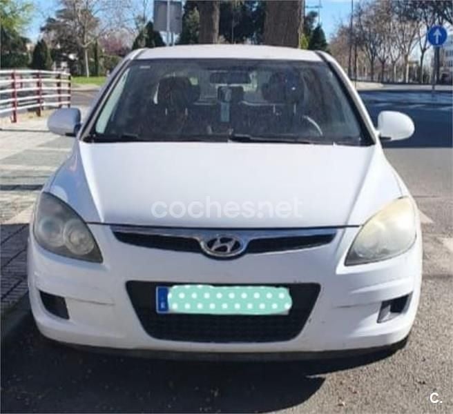 Usado Hyundai i30 Classic 109 CV (80 kW) 2010 Blanco Berlina