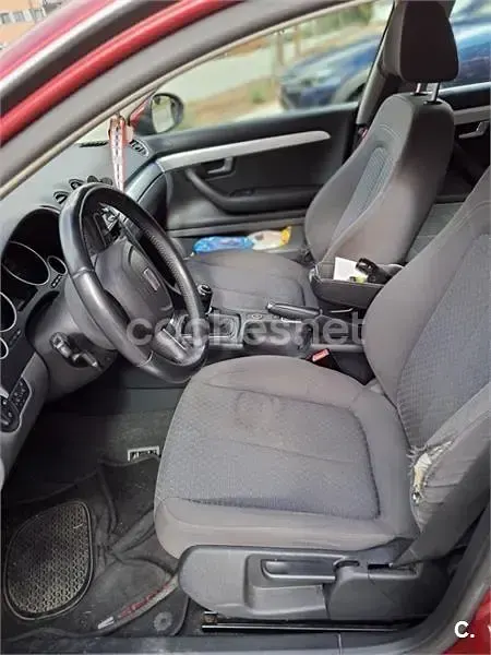 Usado Seat Exeo Style 120 CV (88 kW) 2009 Granate Familiar
