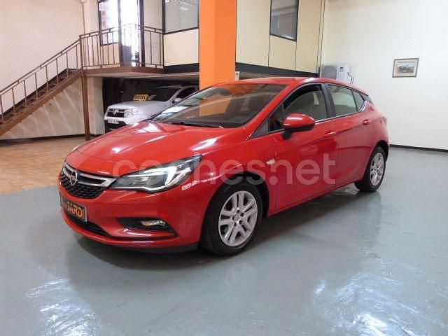 Rojo Usado 2016 Opel Astra Excellence Berlina | 10.500 € (Precio justo) - Imagen 1/4