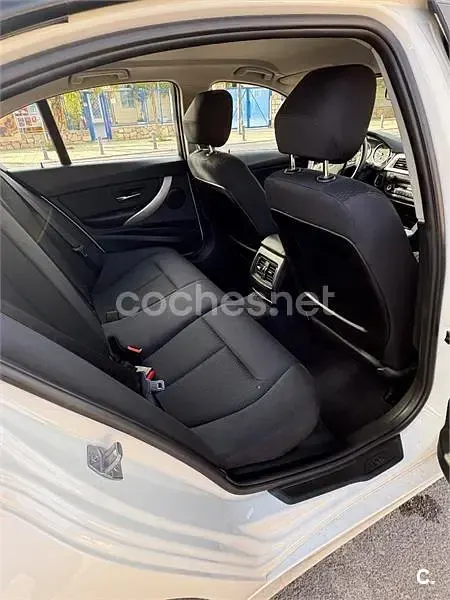 Usado BMW 316 Sport Line 116 CV (85 kW) 2013 Blanco Berlina