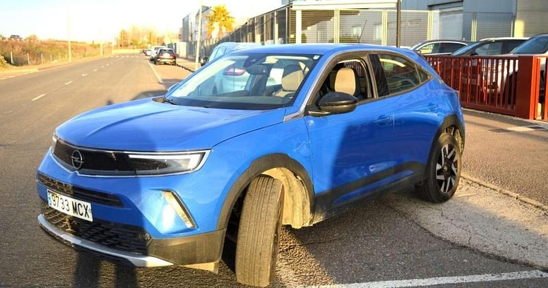 Usado Opel Mokka Business Elegance 110 CV (80 kW) 2023 Azul SUV