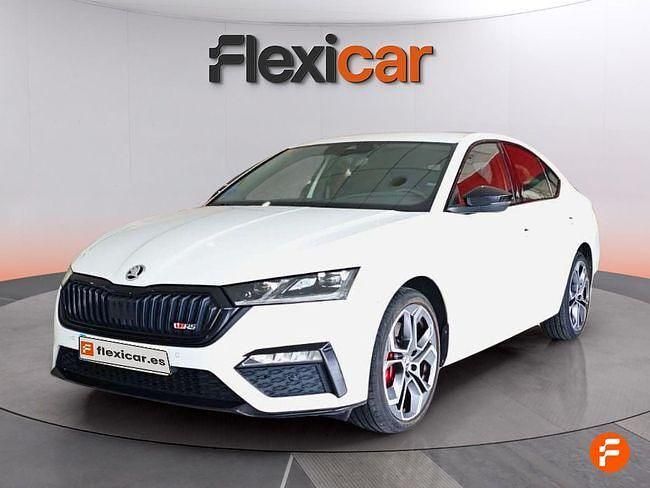 Usado Skoda Octavia RS 245 CV (180 kW) 2021 Blanco