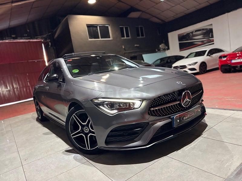 Usado Mercedes CLA220 Shooting Brake 190 CV (139 kW) 2022 Gris / plata Familiar