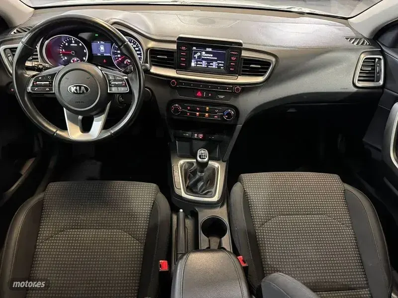 Usado Kia Ceed Sportswagon 115 CV (84 kW) 2019 Blanco Familiar