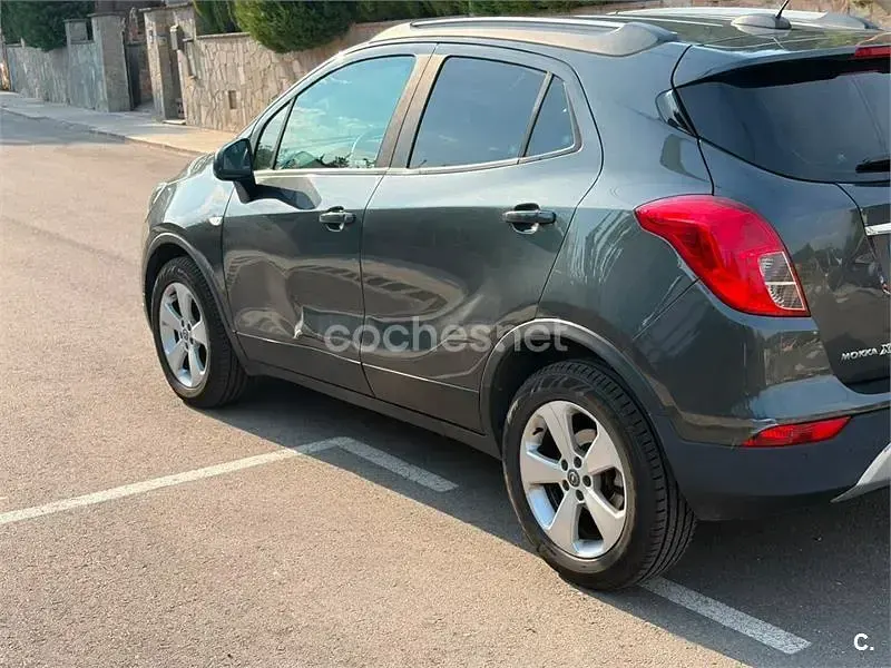 Usado Opel Mokka X Selective 136 CV (100 kW) 2018 Gris / plata SUV