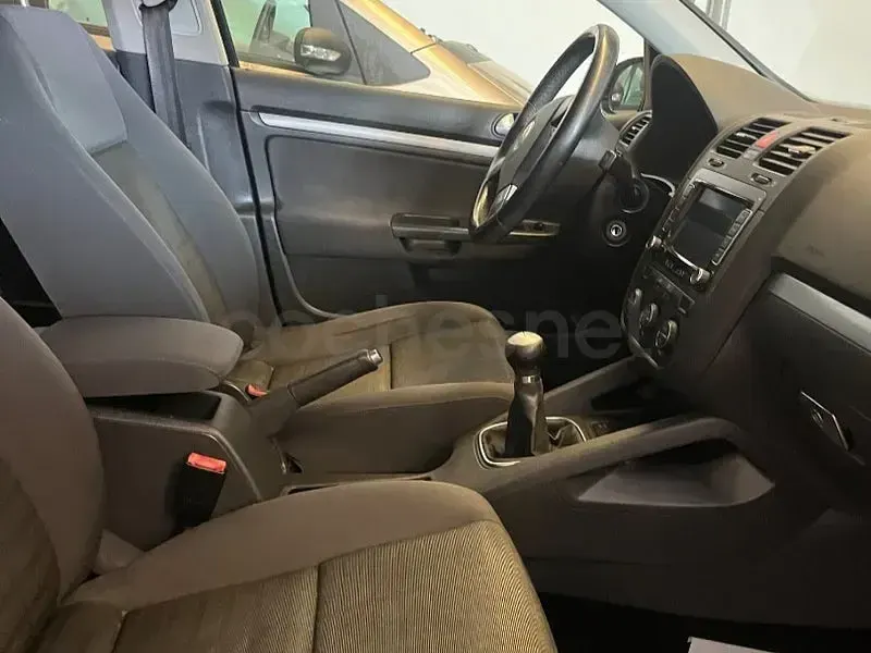 Usado VW Golf V Highline 105 CV (77 kW) 2007 Negro Berlina