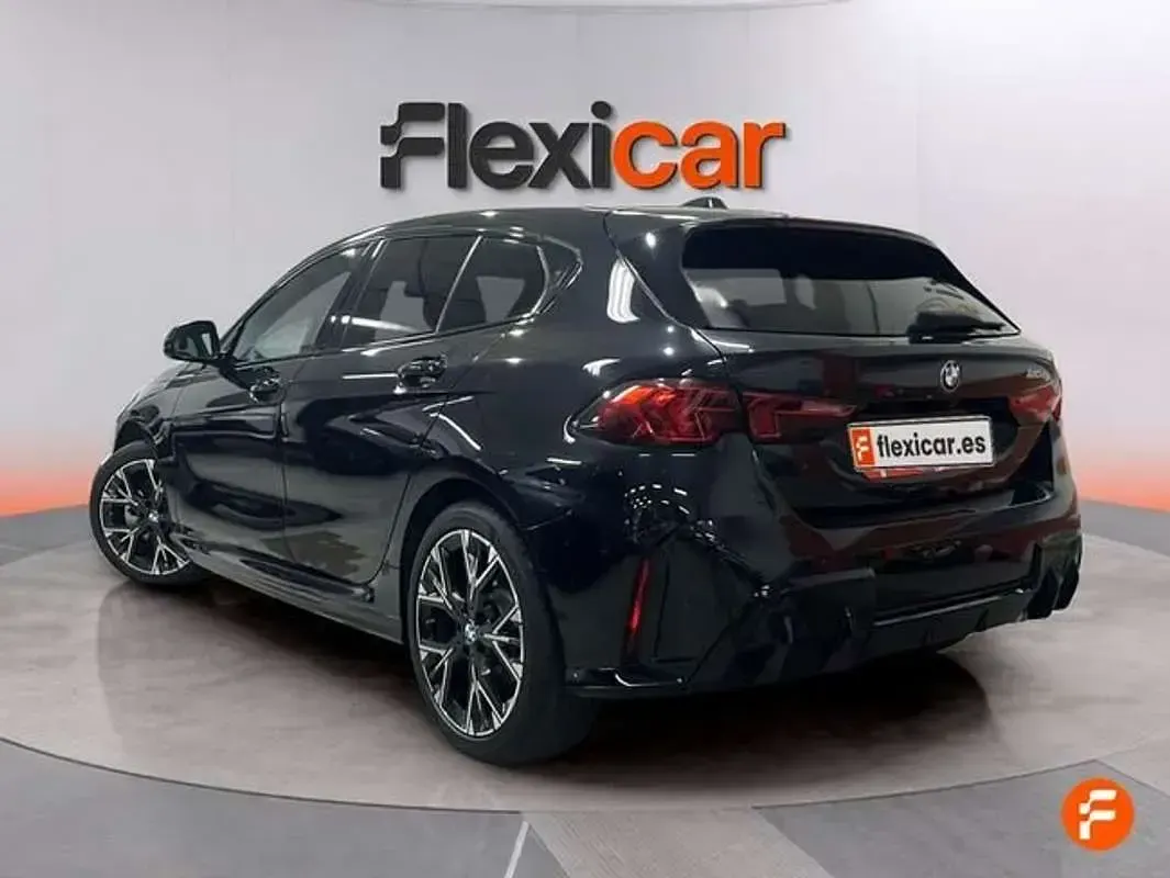 Usado BMW 120 170 CV (125 kW) 2025 Negro Utilitario
