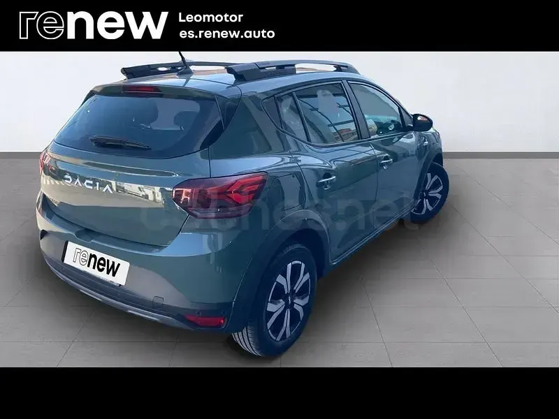 Usado Dacia Sandero Expression 91 CV (66 kW) 2023 Verde Berlina