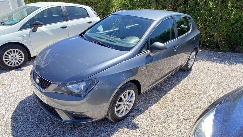 Käytetty Seat Ibiza Reference 90 HP (66 kW) 2014 Harmaa Viistoperä