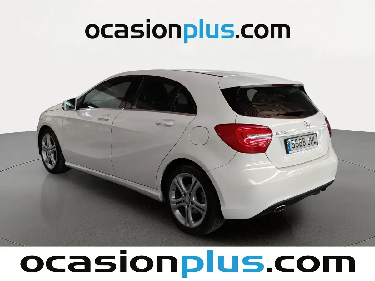 Usado Mercedes A200 Urban 136 CV (100 kW) 2015 Blanco Utilitario