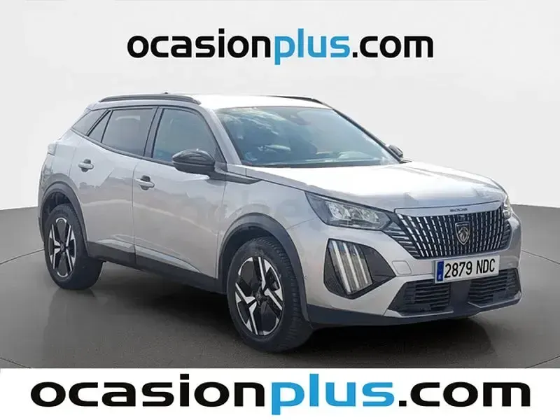 Usado Peugeot 2008 Allure 145 CV (106 kW) 2025 Gris / plata SUV