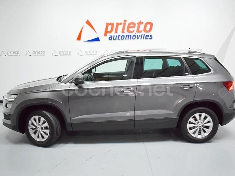 Usado Skoda Karoq Ambition 150 CV (110 kW) 2022 Gris / plata SUV