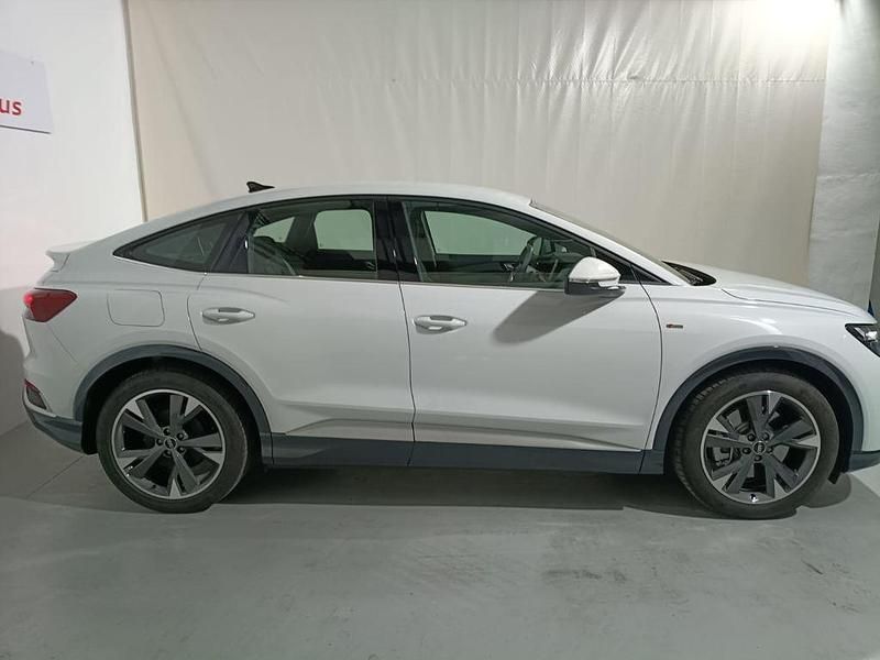 Usado Audi Q4 e-tron 210 kW (286 CV) 2025 Blanco SUV