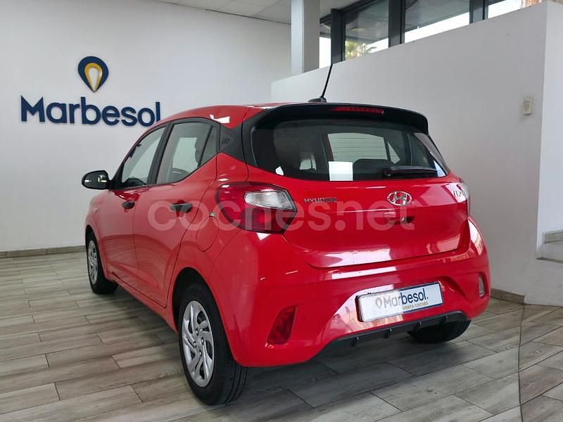 Usado Hyundai i10 66 CV (48 kW) 2020 Rojo Utilitario