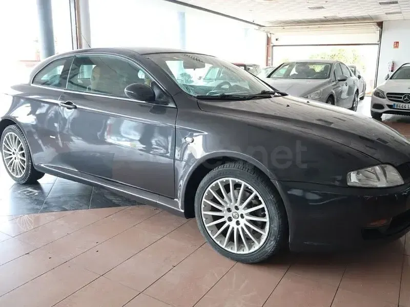 Usado Alfa Romeo GT Distinctive 150 CV (110 kW) 2007 Negro Coupe