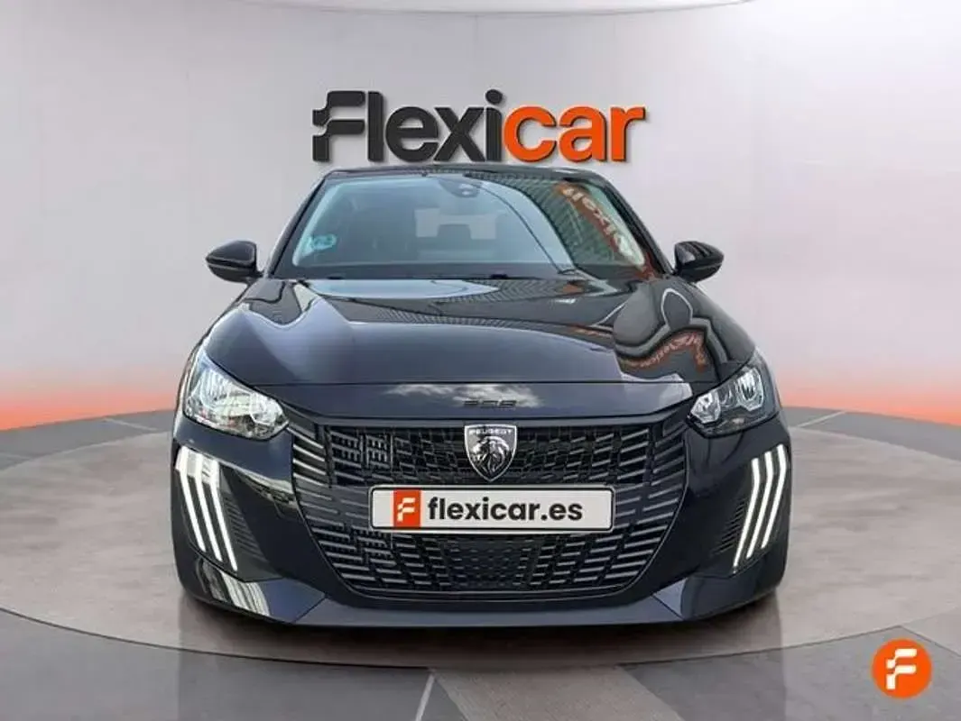 Usado Peugeot 208 Style 101 CV (74 kW) 2024 Negro Utilitario