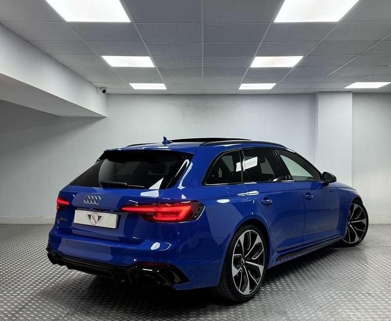 Usado Audi RS4 450 CV (330 kW) 2019 Azul Familiar