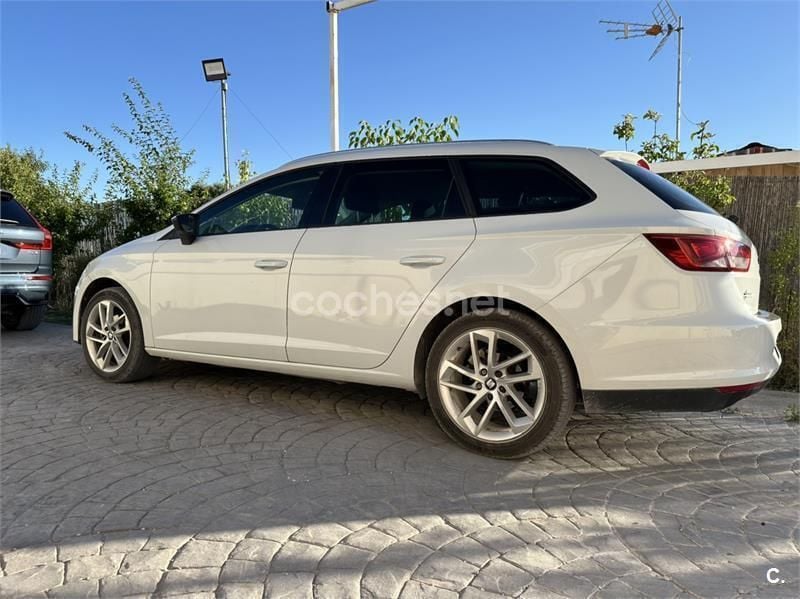 Blanco Usado 2014 Seat Leon ST Style Familiar | 8000 € (Buen precio) - Imagen 1/4