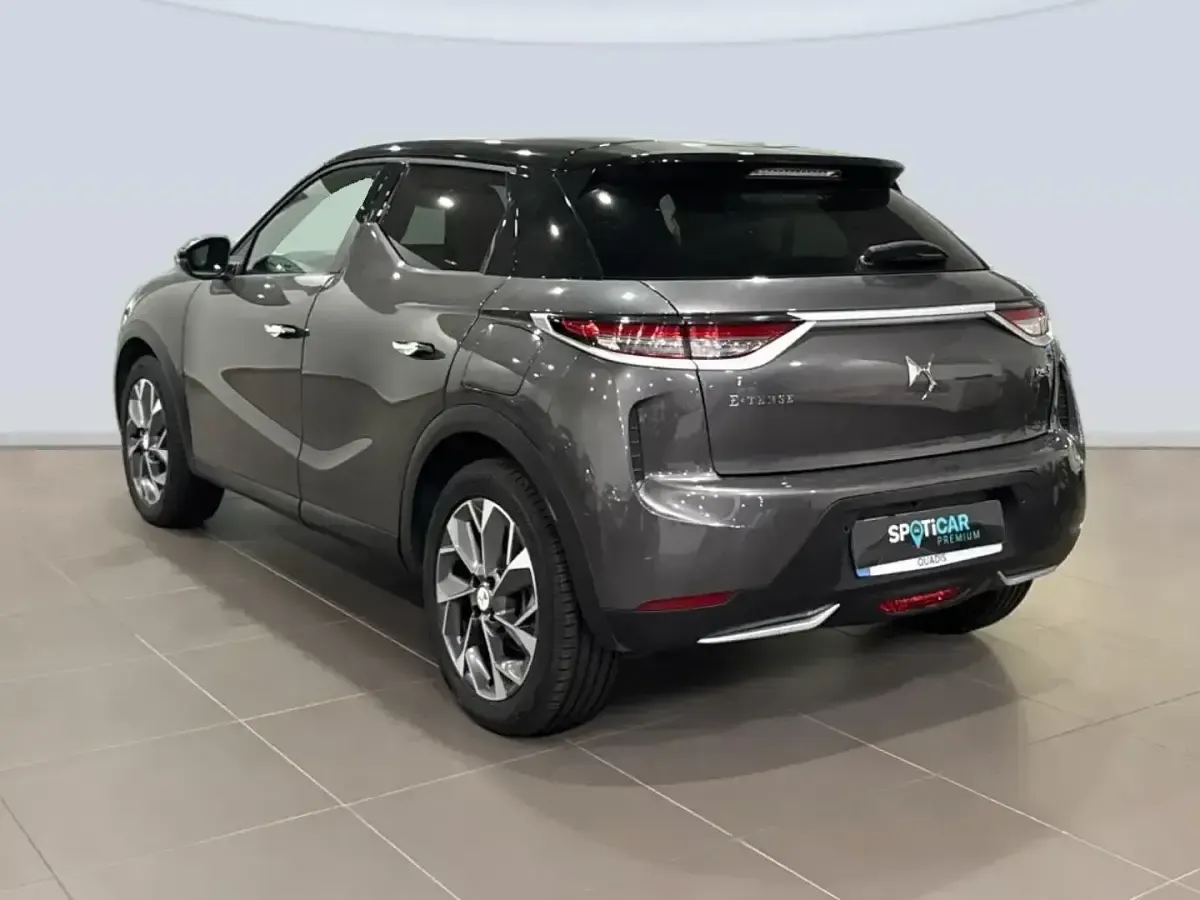 Usado DS Automobiles DS3 Crossback E-Tense Grand Chic 100 kW (136 CV) 2021 Gris SUV