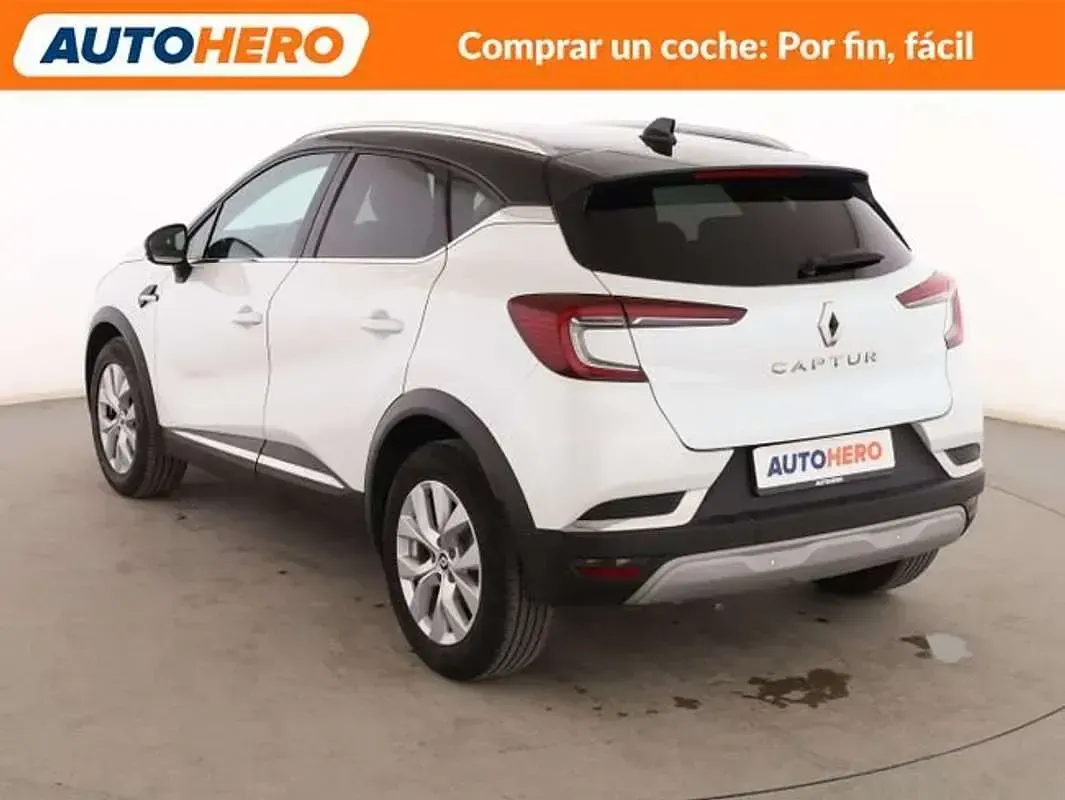 Usado Renault Captur Zen 91 CV (66 kW) 2022 Blanco SUV