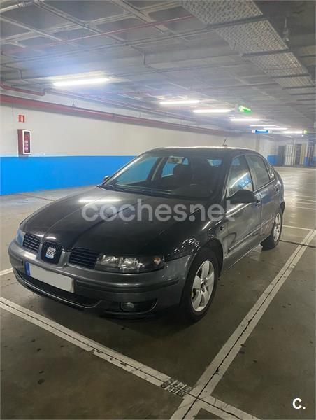Negro Usado 2004 Seat Leon Stella Berlina | 3400 € (Precio justo) - Imagen 1/2