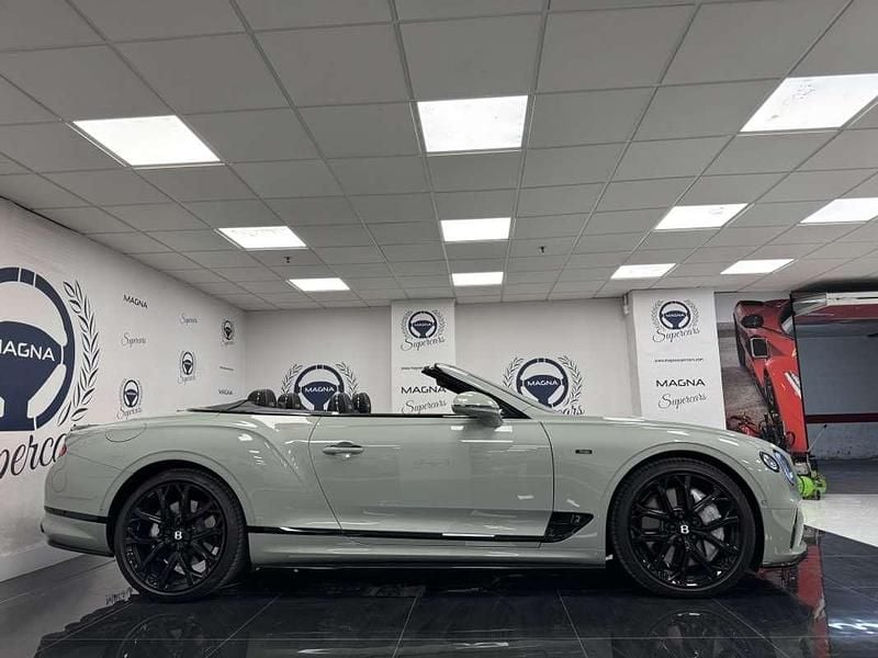 Usado Bentley Continental 659 CV (484 kW) 2024 Gris Berlina