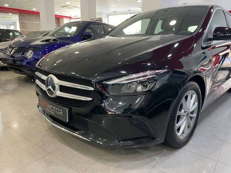 Negro Usado 2019 Mercedes B200 Monovolumen | 27.900 € (Caro) - Imagen 1/4