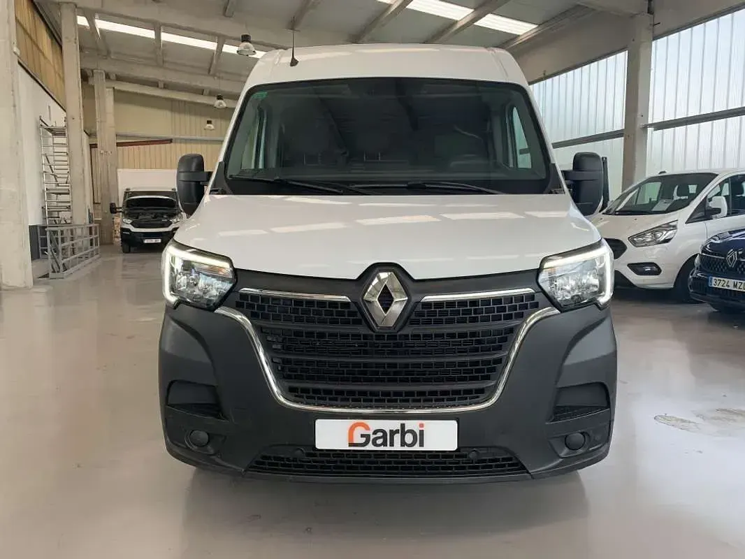 Usado Renault Master 135 CV (99 kW) 2022 Blanco Monovolumen
