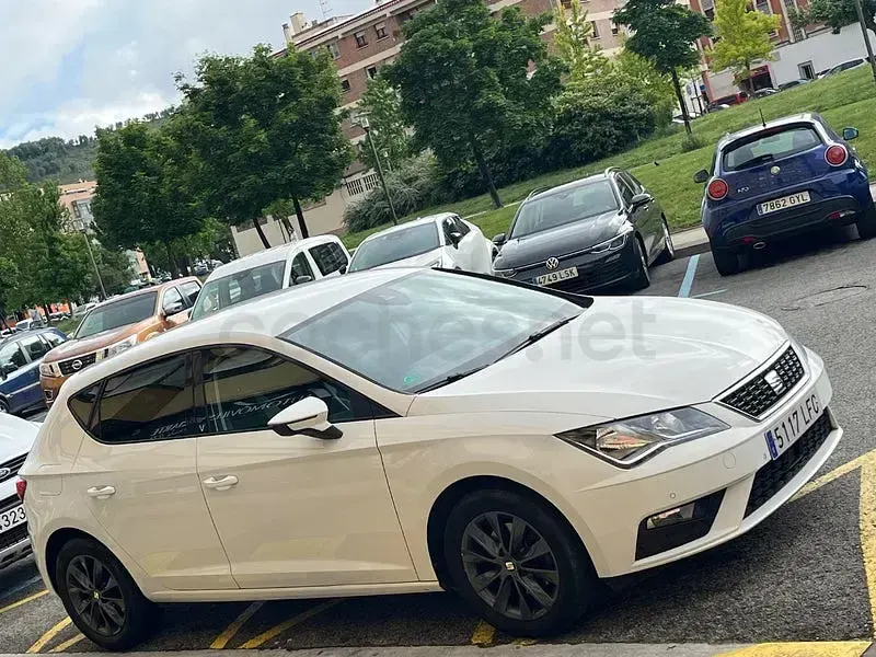 Usado Seat Leon Style 115 CV (84 kW) 2020 Blanco Berlina