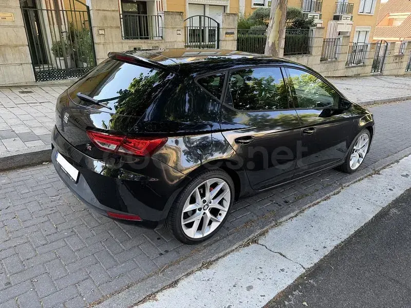 Usado Seat Leon FR 125 CV (91 kW) 2015 Negro Berlina