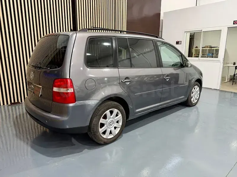 Usado VW Touran Advance 115 CV (84 kW) 2006 Azul Monovolumen