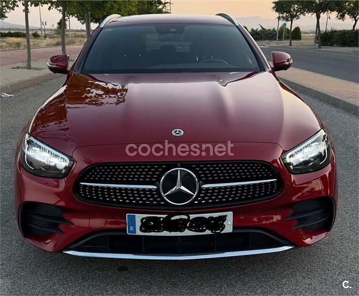 Granate Usado 2021 Mercedes E300 Familiar | 49.000 € - Imagen 1/4
