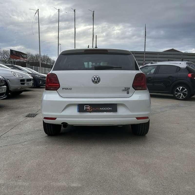 Usado VW Polo Advance 90 CV (66 kW) 2015 Blanco Utilitario