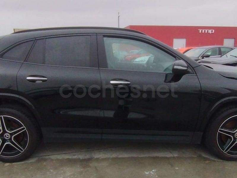 Usado Mercedes GLA200 163 CV (119 kW) 2023 Negro SUV