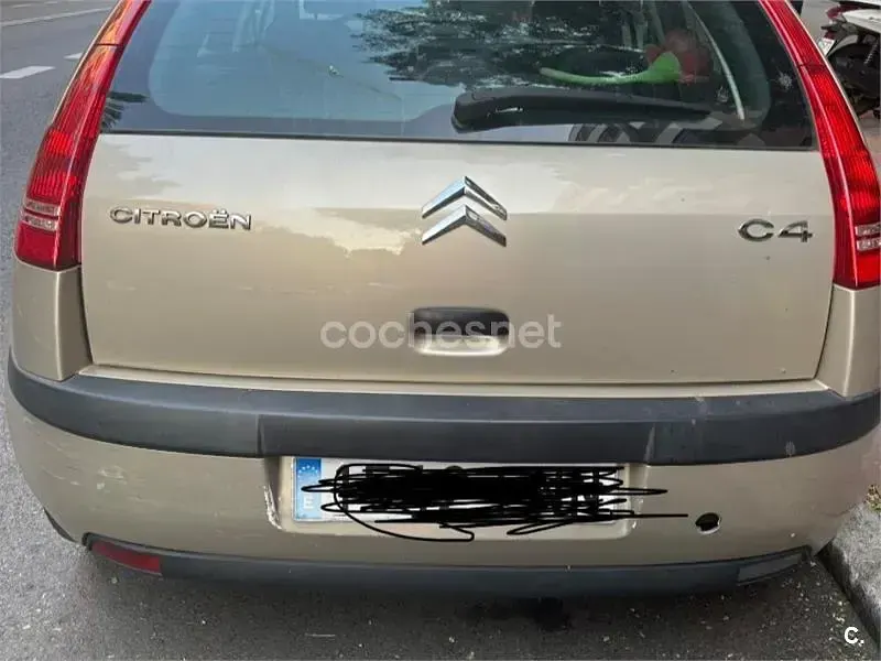 Usado Citroën C4 92 CV (67 kW) 2007 Beige Berlina