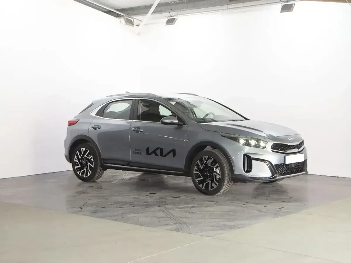 Usado Kia XCeed 160 CV (117 kW) 2023 Gris SUV