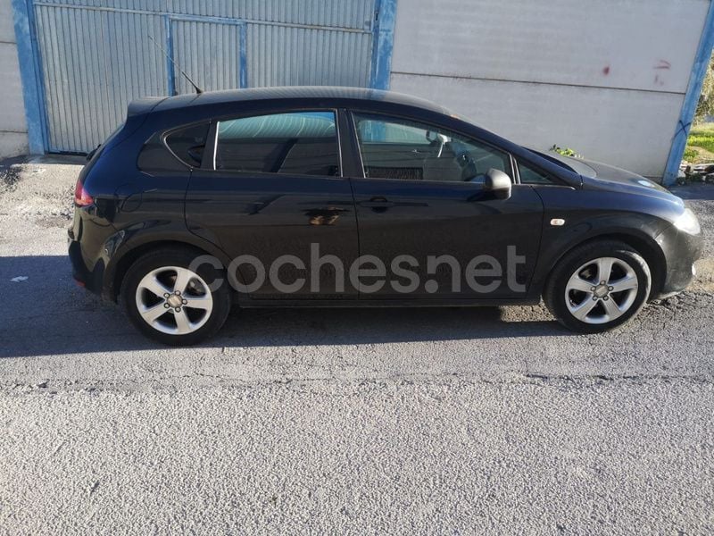 Negro Usado 2008 Seat Leon Stylance Berlina | 4350 € (Un poco caro) - Imagen 1/4