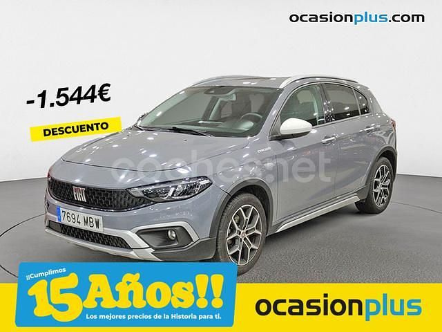 Gris Usado 2022 Fiat Tipo Cross Familiar | 16.990 € (Caro) - Imagen 1/4