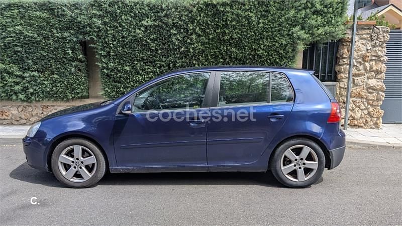Usado VW Golf V Highline 140 CV (102 kW) 2007 Azul Berlina