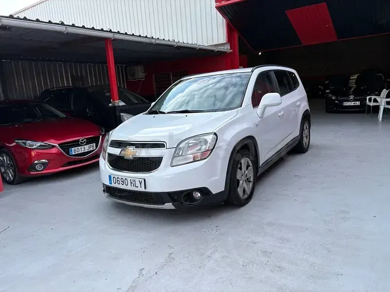 Usado Chevrolet Orlando LTZ 163 CV (119 kW) 2012 Blanco Monovolumen