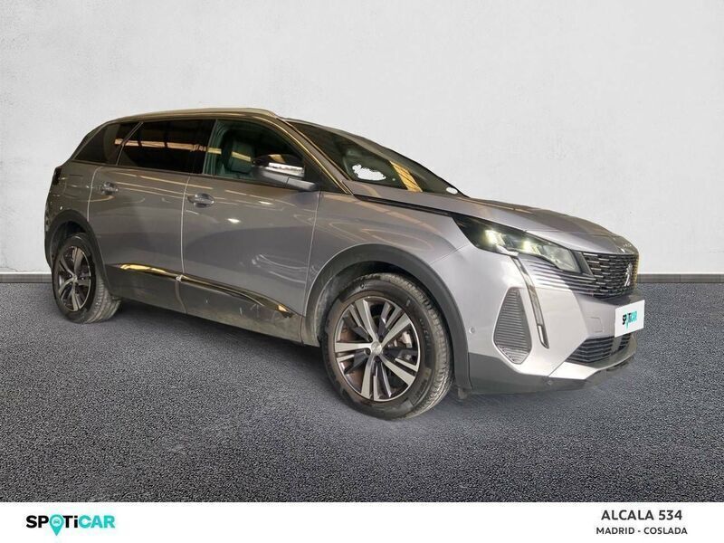 Usado Peugeot 5008 Allure 130 CV (95 kW) 2023 Gris Monovolumen