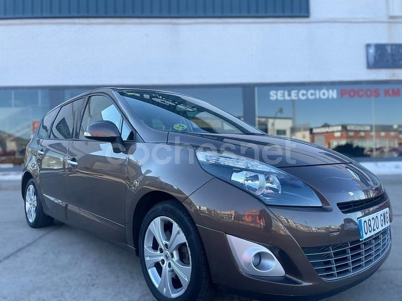 Marrón Usado 2011 Renault Grand Scénic III Bose Edition Monovolumen | 9990 € (Caro) - Imagen 1/4
